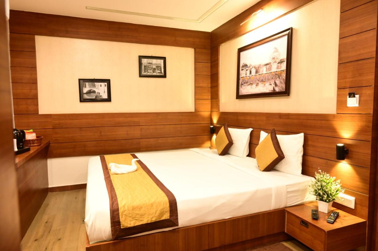 Hotel Silkhouse Premier Danapur エクステリア 写真