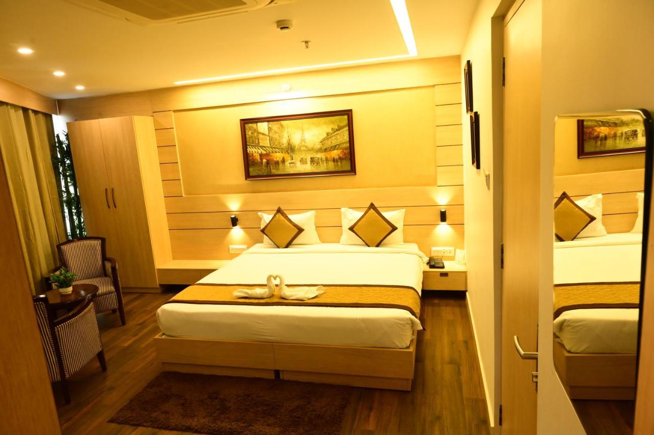 Hotel Silkhouse Premier Danapur エクステリア 写真
