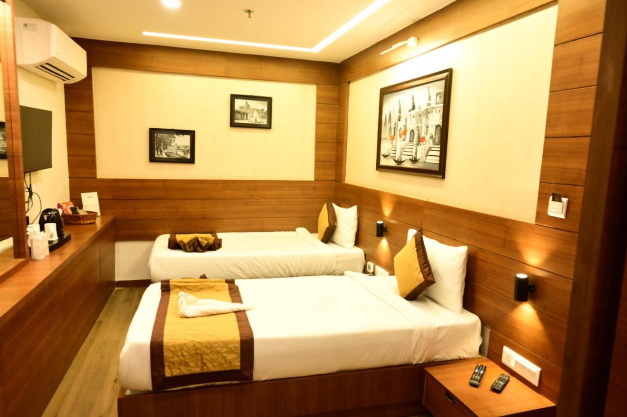 Hotel Silkhouse Premier Danapur エクステリア 写真