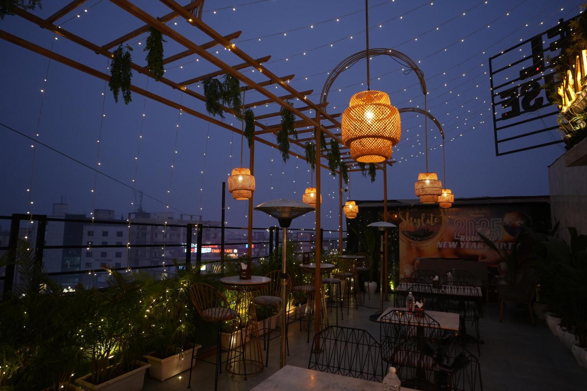 Hotel Silkhouse Premier Danapur エクステリア 写真