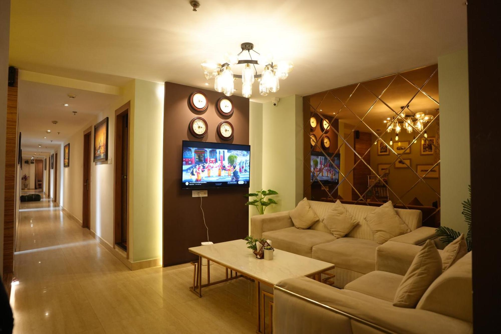 Hotel Silkhouse Premier Danapur エクステリア 写真