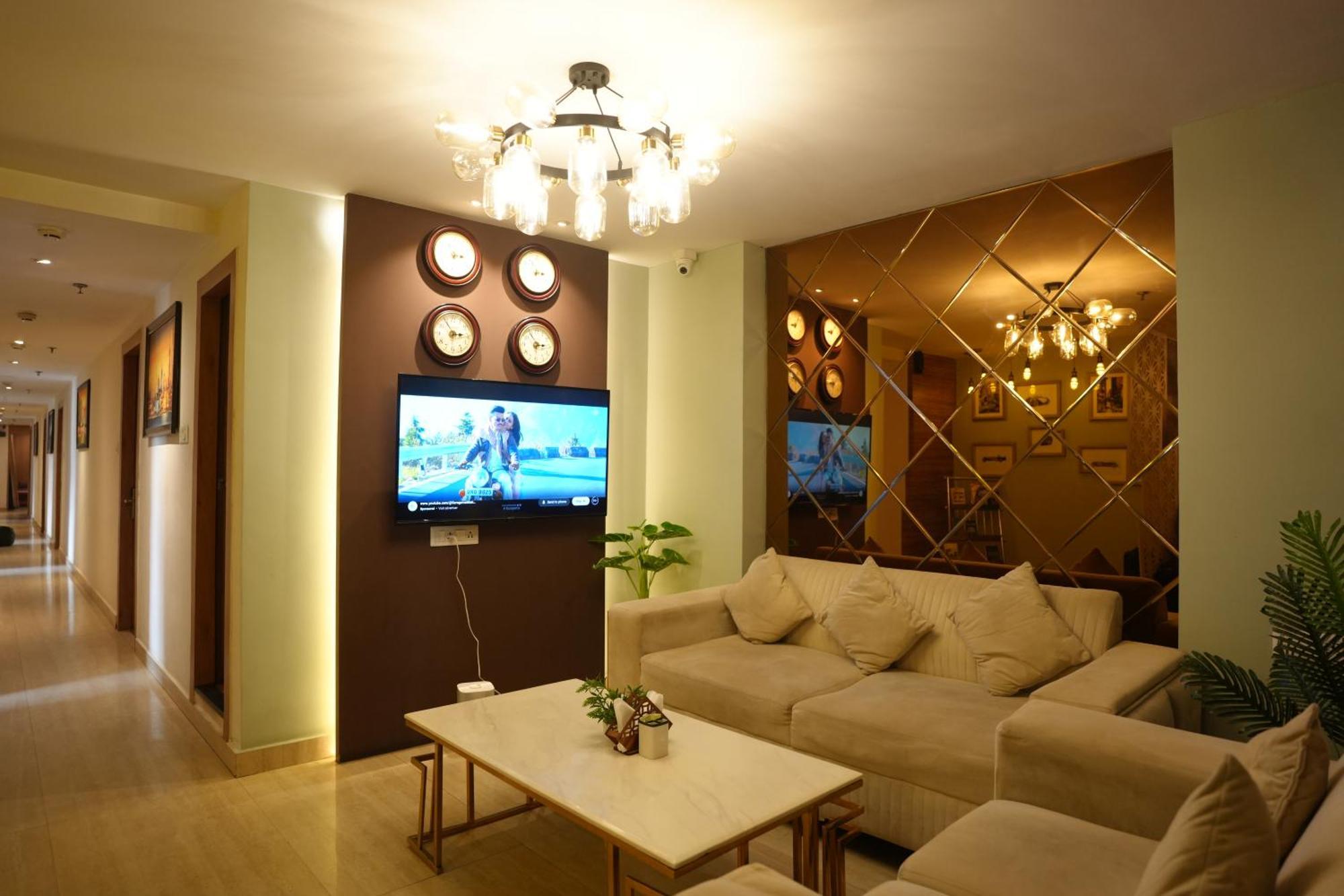 Hotel Silkhouse Premier Danapur エクステリア 写真