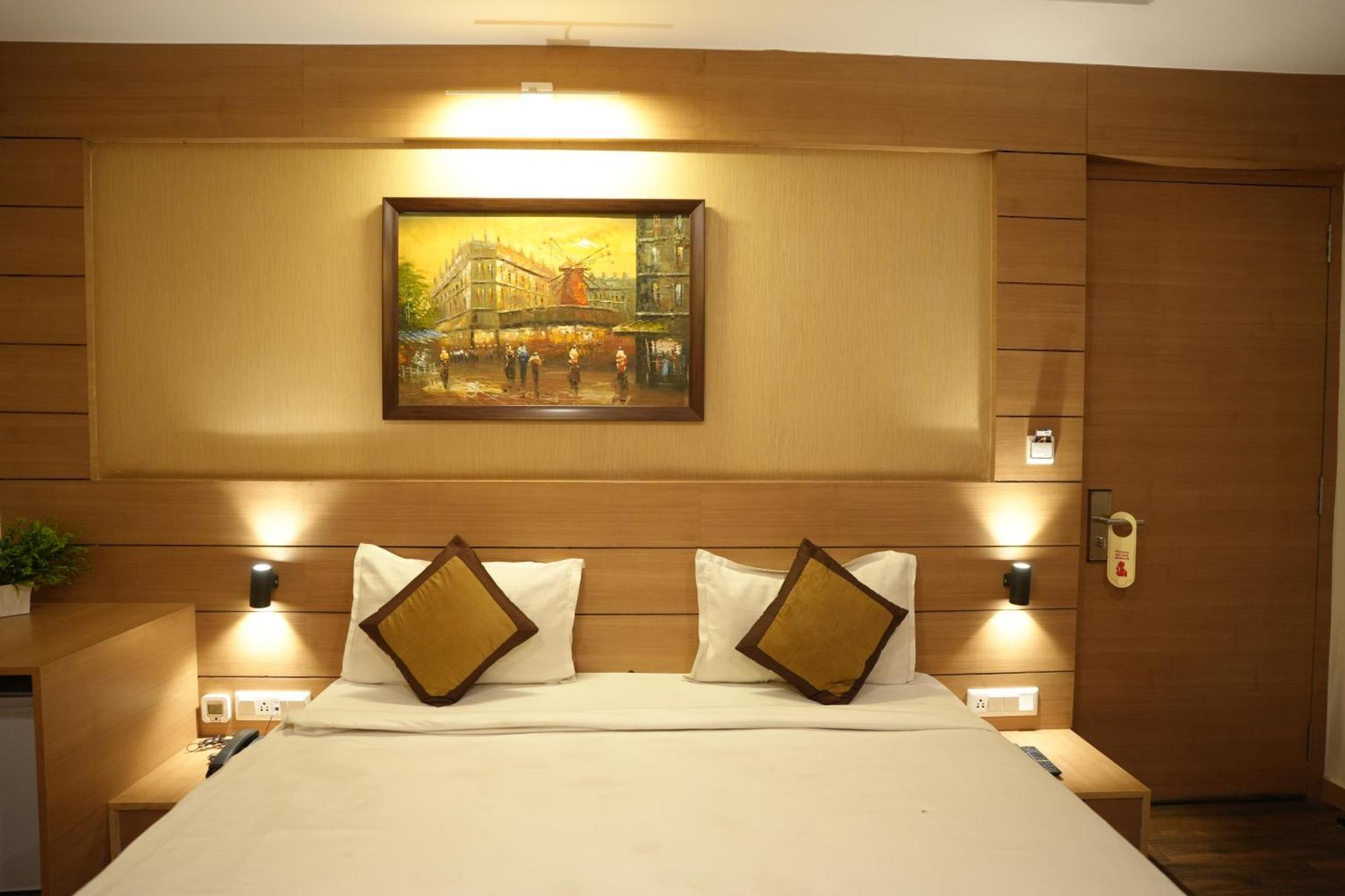 Hotel Silkhouse Premier Danapur エクステリア 写真