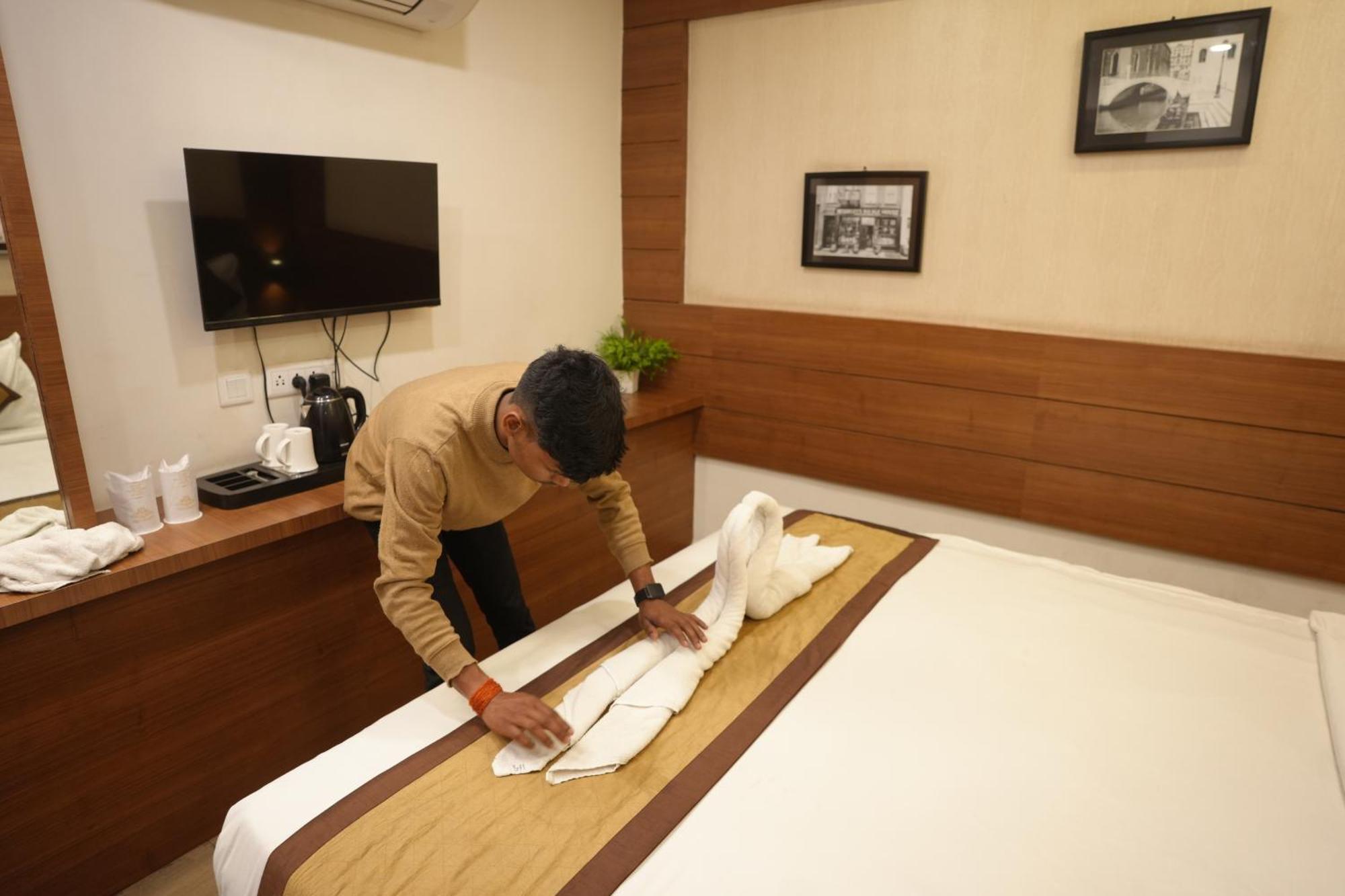 Hotel Silkhouse Premier Danapur エクステリア 写真