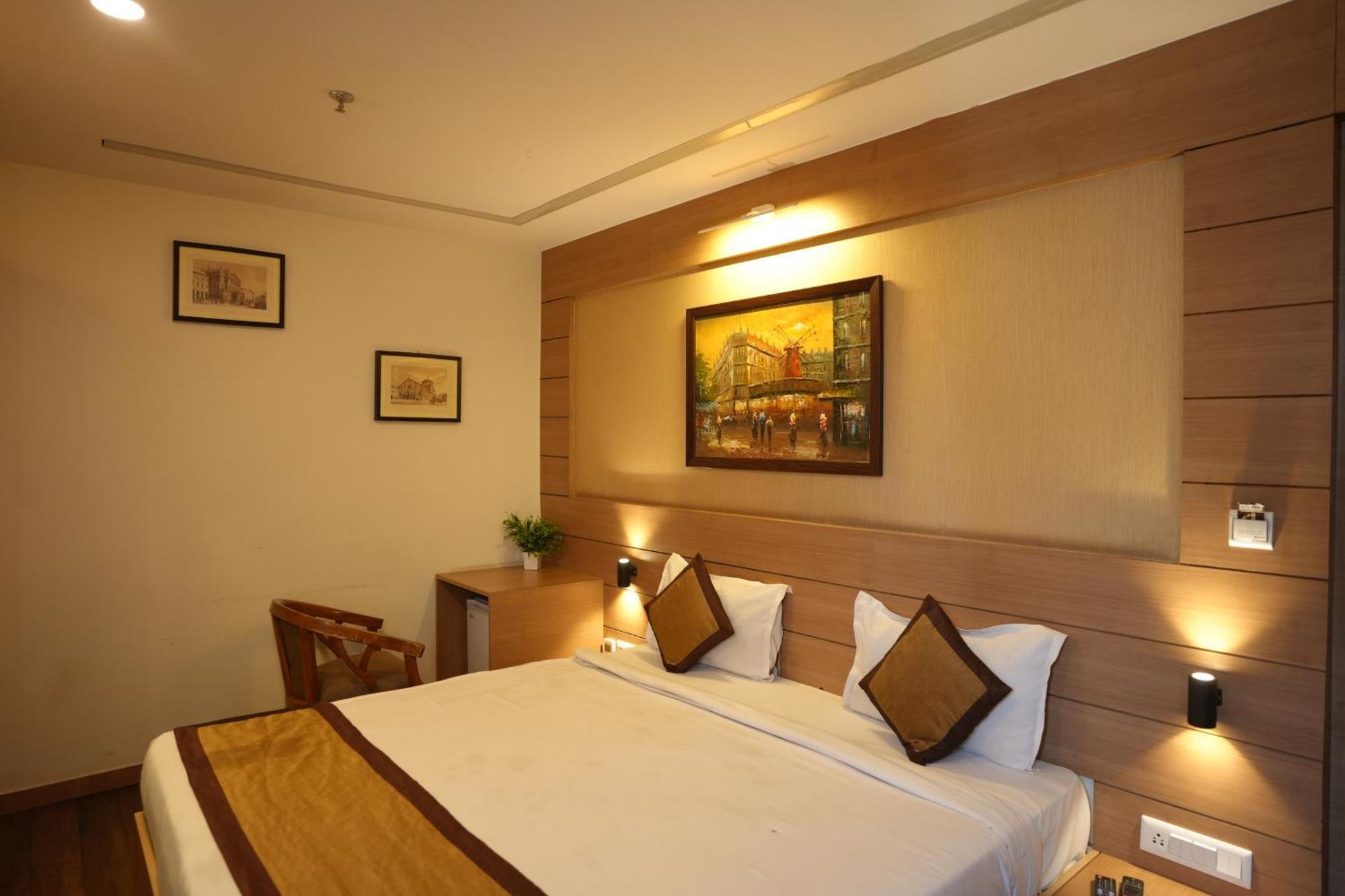 Hotel Silkhouse Premier Danapur エクステリア 写真