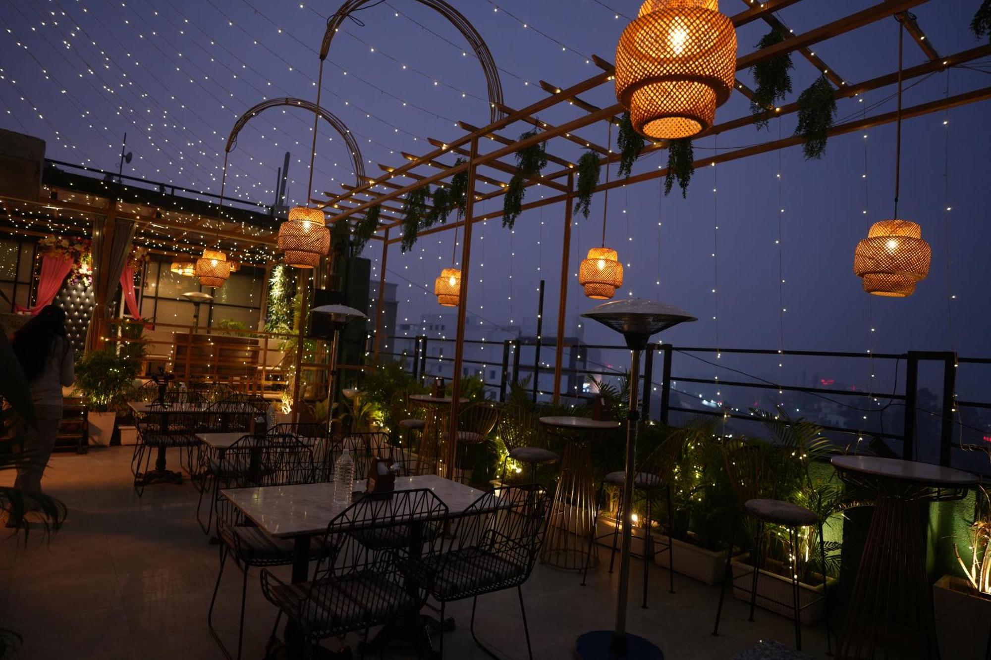 Hotel Silkhouse Premier Danapur エクステリア 写真