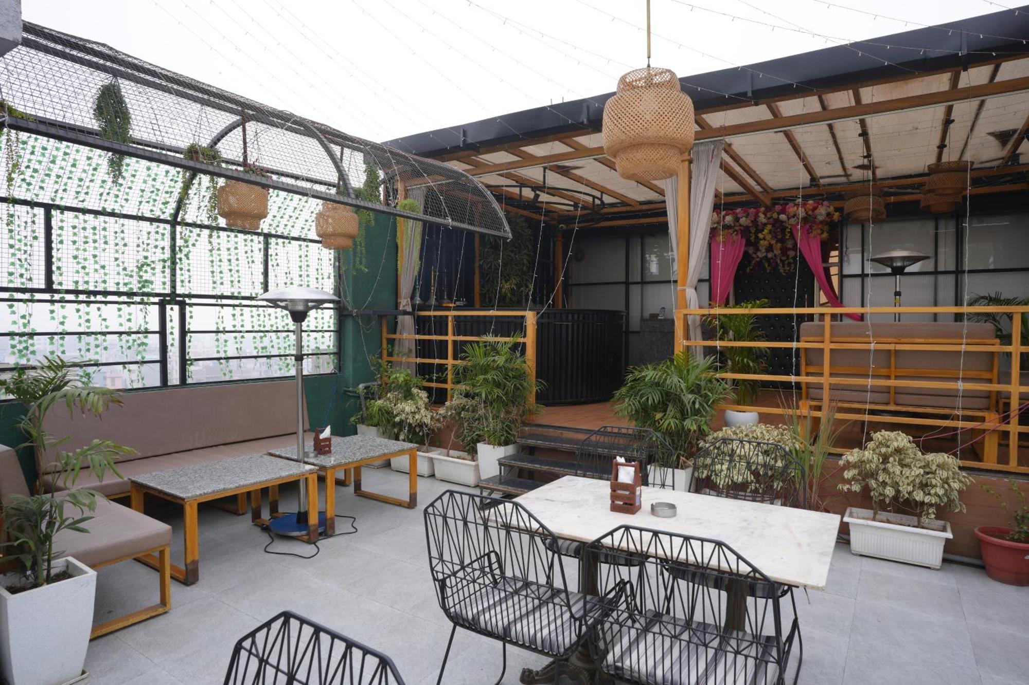 Hotel Silkhouse Premier Danapur エクステリア 写真