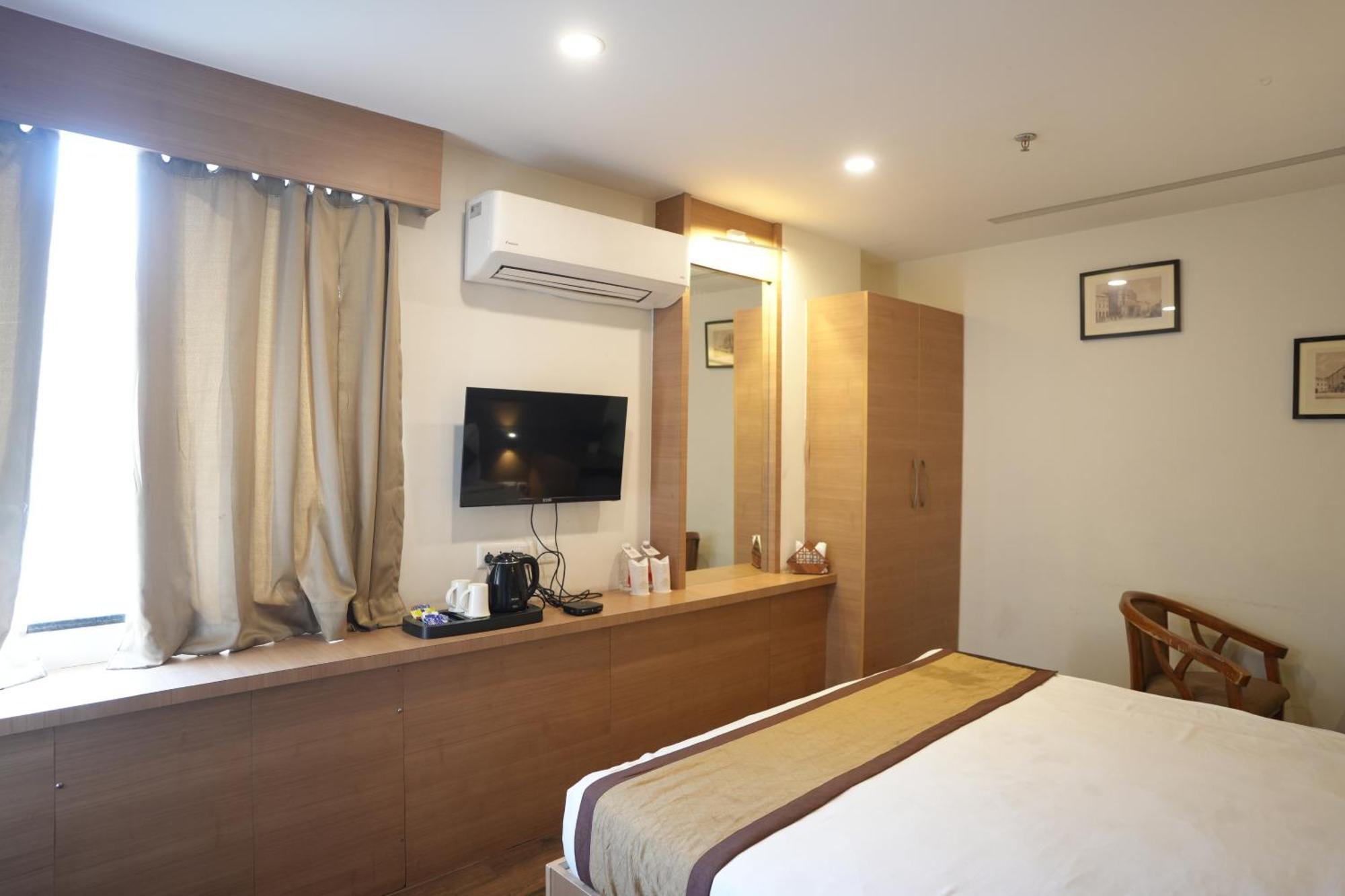 Hotel Silkhouse Premier Danapur エクステリア 写真