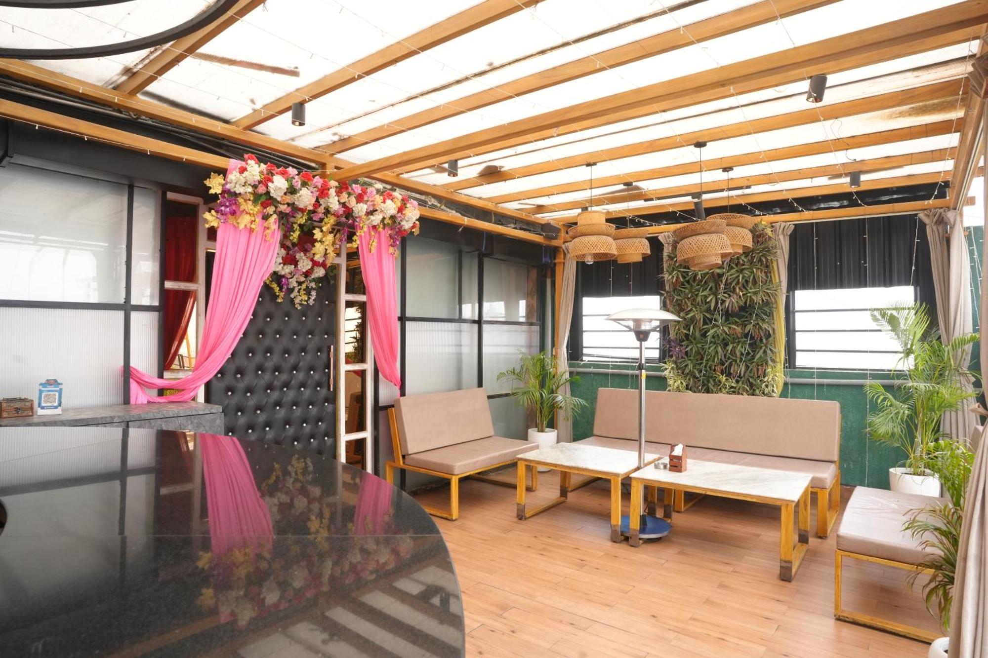 Hotel Silkhouse Premier Danapur エクステリア 写真